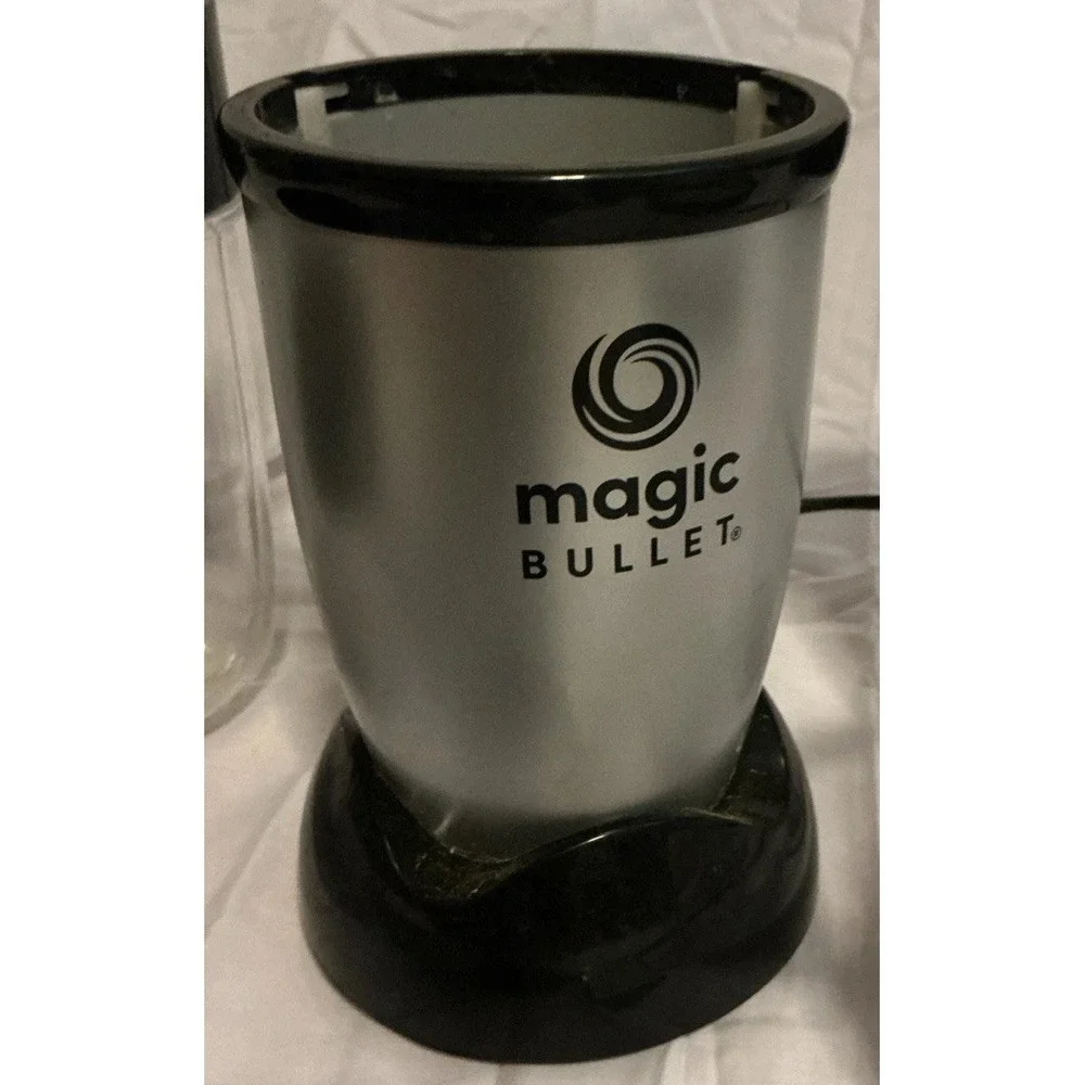 The Magic Bullet 9 Piece‎ Set Personal Blender & Mixer MBR-1101 Silver